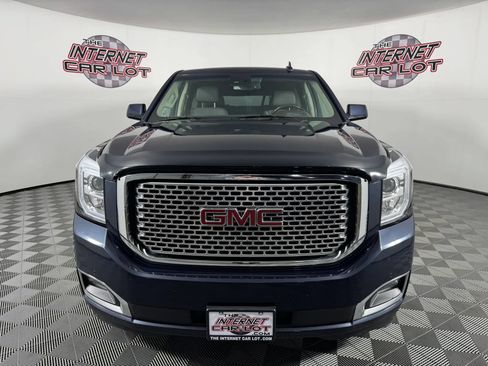 Used 2017 GMC Yukon XL Denali w/ Open Road Package AWD/4WD image 2