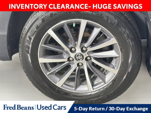 Used 2019 Toyota Highlander XLE AWD/4WD image 38