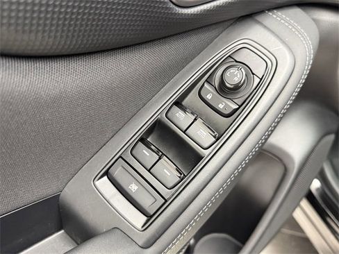 Used 2023 Subaru Forester Premium image 11