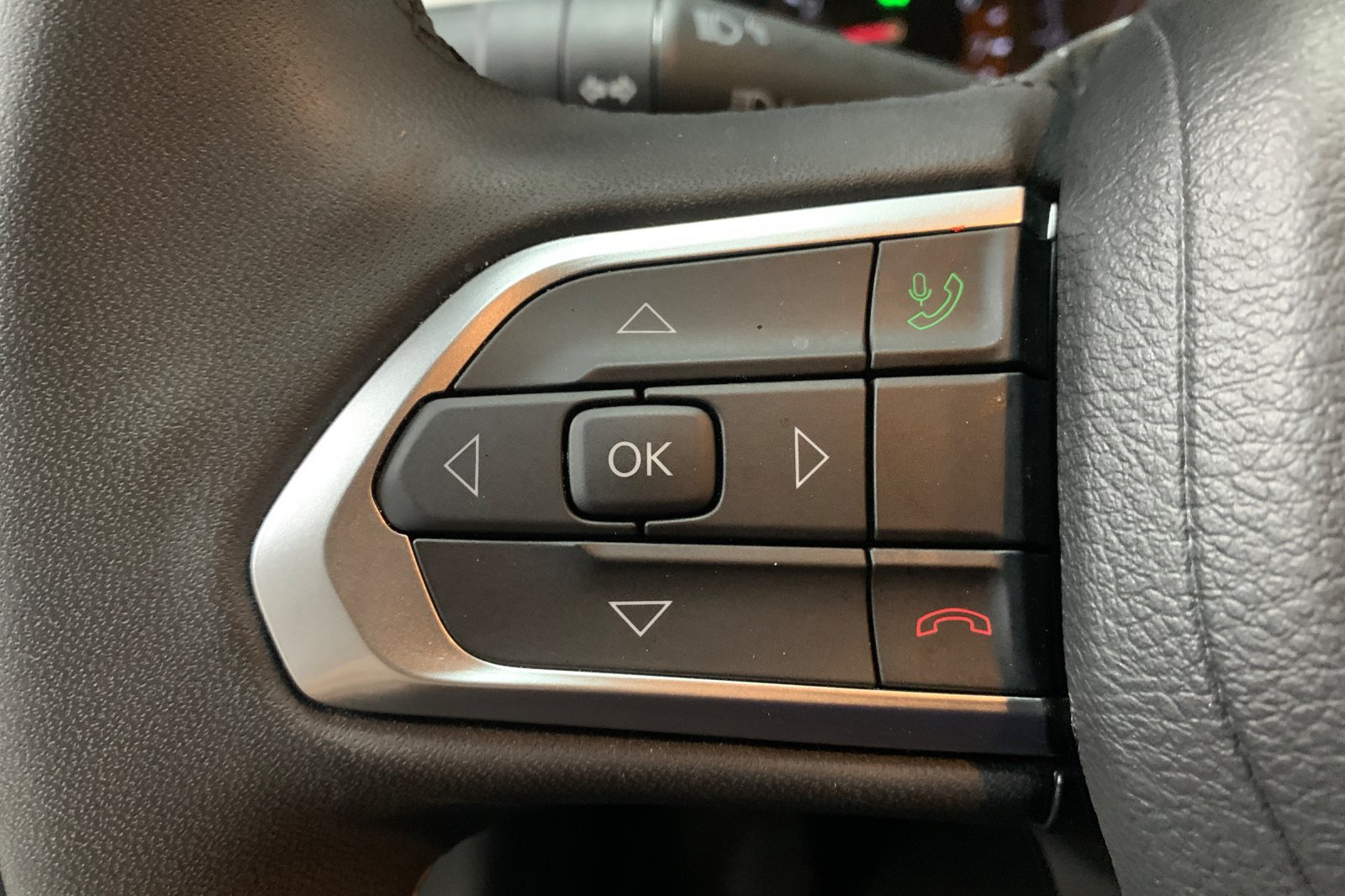 Used 2025 Jeep Compass Limited AWD/4WD image 26