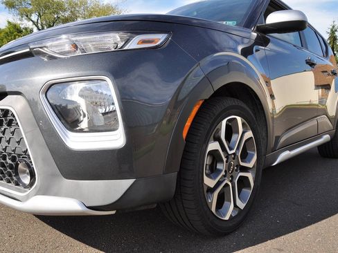 Used 2022 Kia Soul X-Line FWD image 3