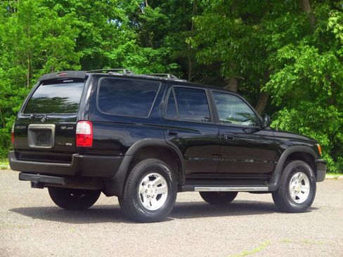 Used 1999 Toyota 4Runner SR5 AWD/4WD image 4