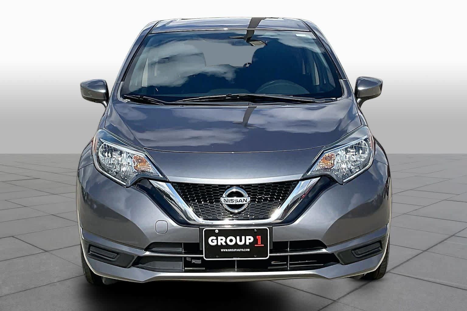 Used 2017 Nissan Versa Note SV FWD image 3
