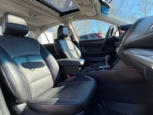 Used 2017 Subaru Legacy 2.5i Limited image 14