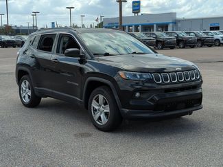 Used 2022 Jeep Compass Latitude w/ Convenience Group video 3