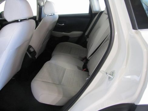 Certified 2025 Honda HR-V LX image 11