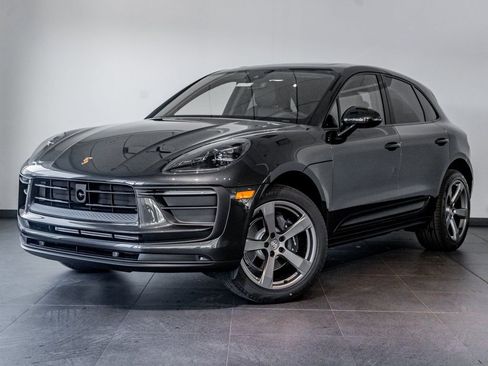 Certified 2025 Porsche Macan image 1