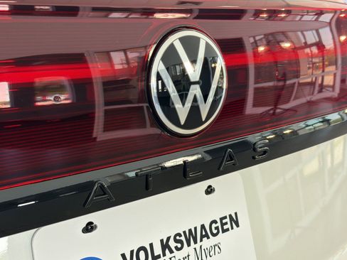 New 2026 Volkswagen Atlas Cross Sport SEL R-Line AWD/4WD image 36