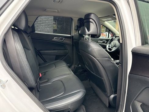 Used 2023 Kia Sportage EX image 12