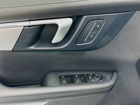 Used 2025 Buick Enclave Preferred image 18