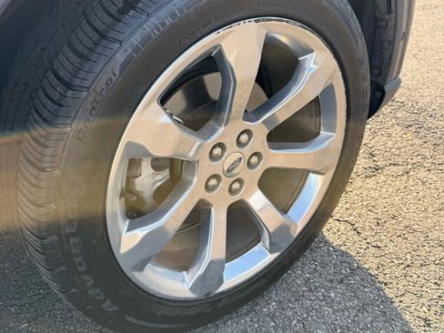 Used 2020 Ford Explorer Platinum w/ Premium Technology Package image 14