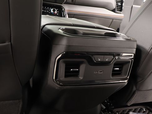 Used 2026 GMC Sierra 2500 AT4 w/ AT4 Premium Plus Package AWD/4WD image 27