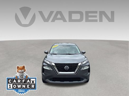 Used 2023 Nissan Rogue SV FWD image 2
