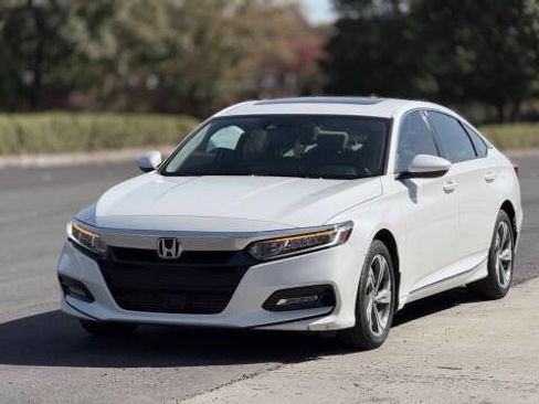 Used 2020 Honda Accord EX image 4