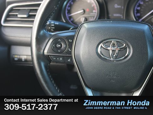 Used 2021 Toyota Camry SE w/ Convenience Package image 11