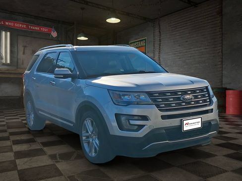 Used 2016 Ford Explorer Limited AWD/4WD image 2