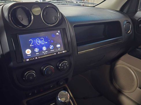 Used 2015 Jeep Patriot High Altitude AWD/4WD image 36