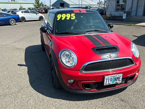 Used 2011 MINI Cooper John Cooper Works FWD image 1