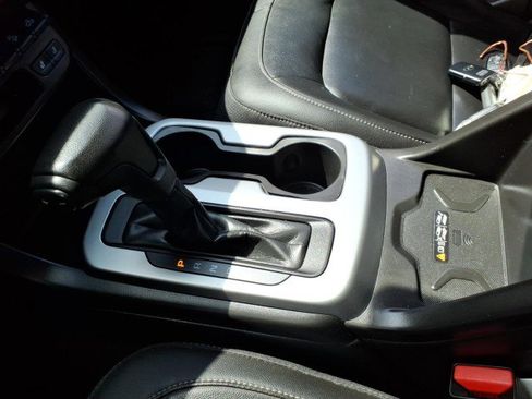 Used 2021 Chevrolet Colorado ZR2 AWD/4WD image 17