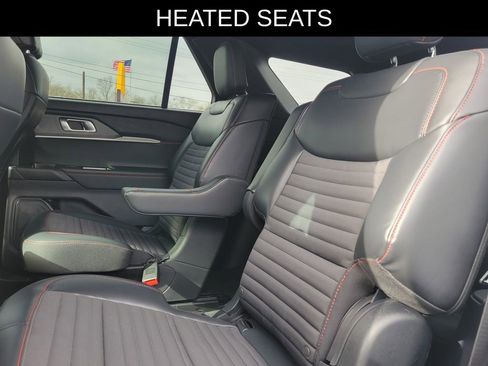 Used 2025 Ford Explorer ST-Line image 10