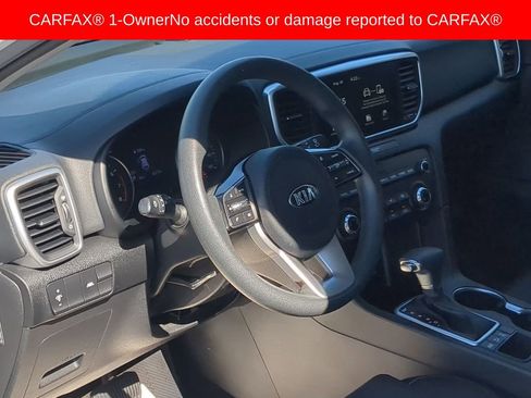 Used 2021 Kia Sportage LX image 2