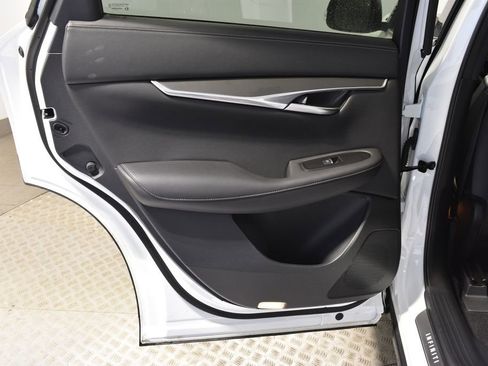 Certified 2025 INFINITI QX50 Luxe image 25