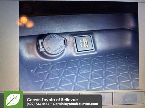 Used 2025 Toyota RAV4 XLE image 18