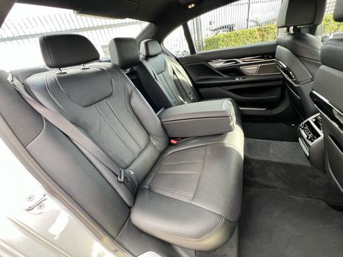 Used 2019 BMW 740e xDrive 740e xDrive iPerformance AWD 4 w/ Executive Package image 47