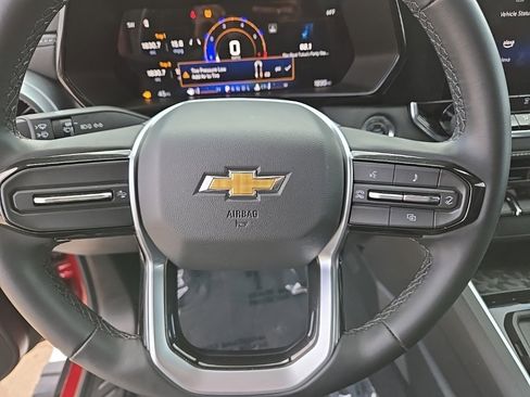 Used 2024 Chevrolet Colorado LT image 25