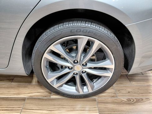 Used 2024 Chevrolet Malibu LT FWD image 12