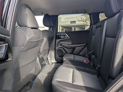 New 2025 Mitsubishi Outlander ES image 14
