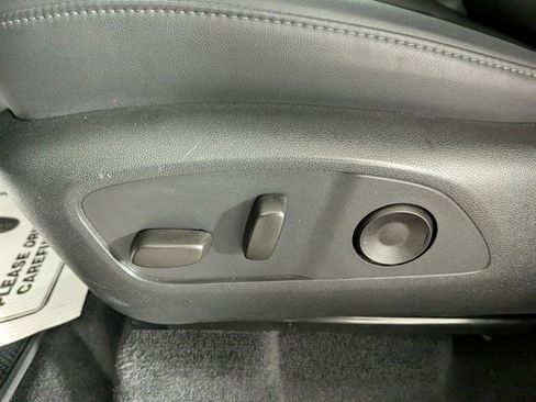 Certified 2025 GMC Acadia Elevation w/ Elevation Premium Package image 21