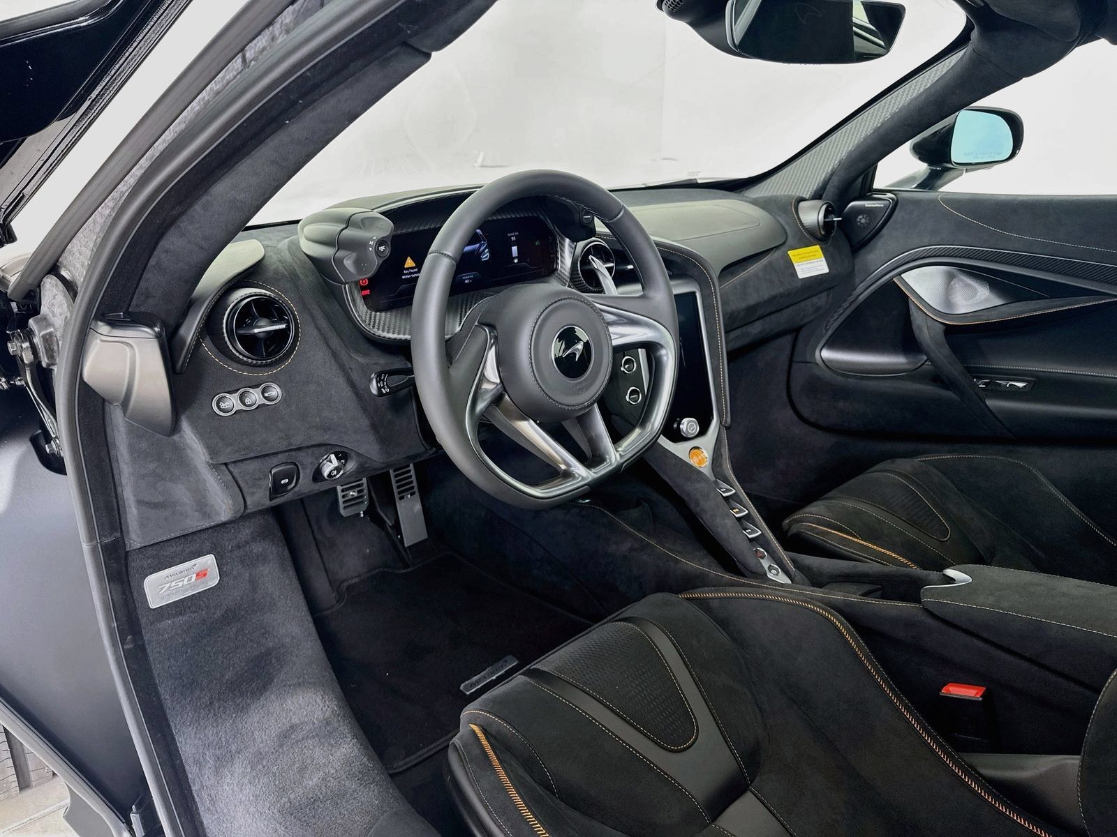 New 2027 McLaren 750S RWD image 10