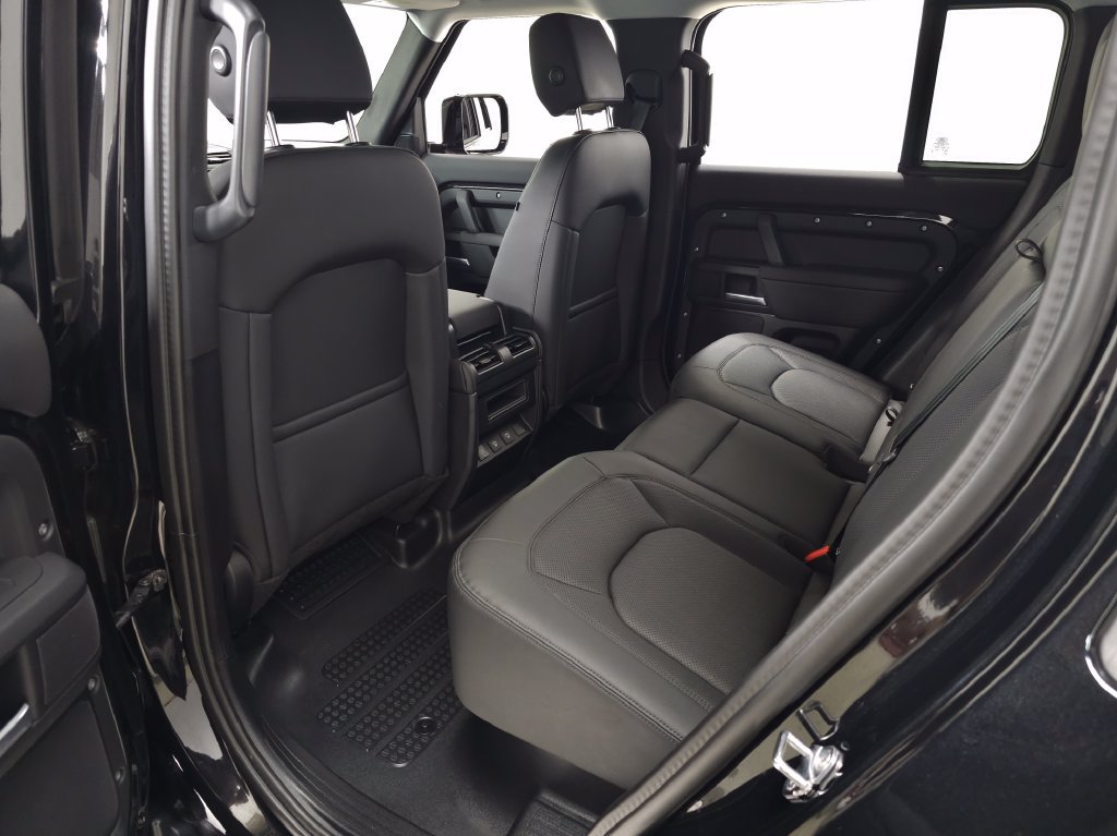 Used 2025 Land Rover Defender 110 S AWD/4WD image 34