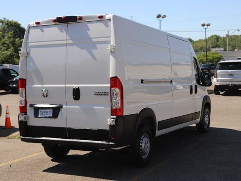 Used 2024 RAM ProMaster 2500 w/ Convenience Group FWD image 12