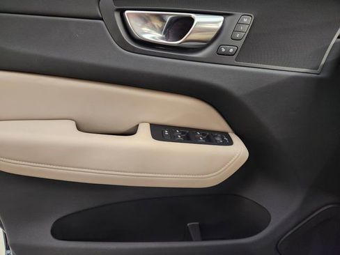 New 2026 Volvo XC60 B5 Plus w/ Climate Package image 24