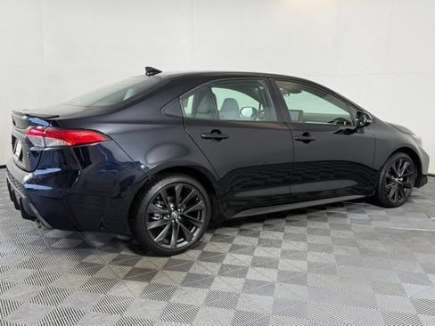 Used 2024 Toyota Corolla SE w/ SE Premium Package FWD image 8