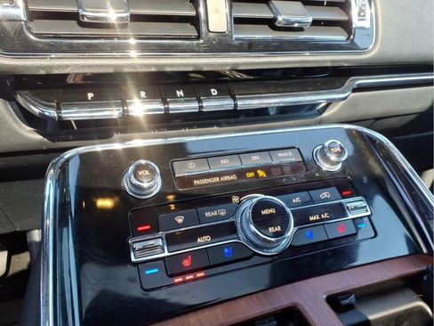 Used 2024 Lincoln Navigator L Reserve AWD/4WD image 20