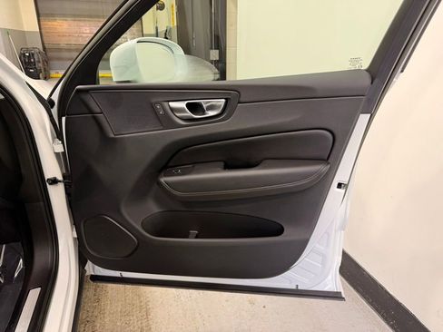 Used 2023 Volvo XC60 B5 Plus w/ Protection Package Premier image 27