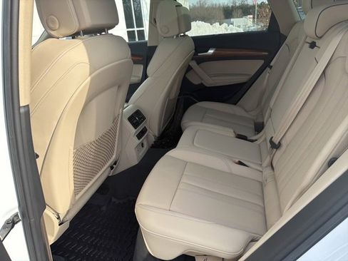 Used 2023 Audi Q5 2.0T Premium Plus w/ Premium Plus Package image 10