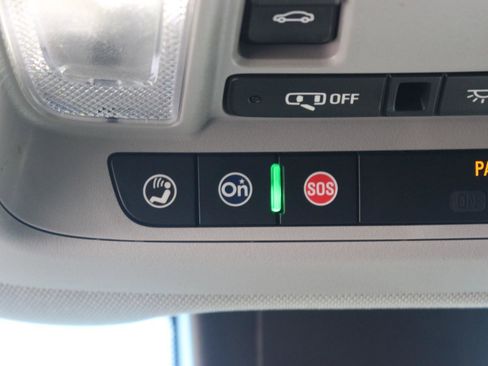 Used 2022 GMC Terrain SLE w/ Driver Convenience Package AWD/4WD image 32