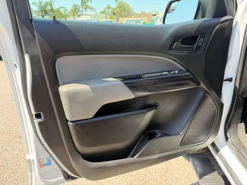 Used 2018 Chevrolet Colorado W/T w/ WT Convenience Package AWD/4WD image 15