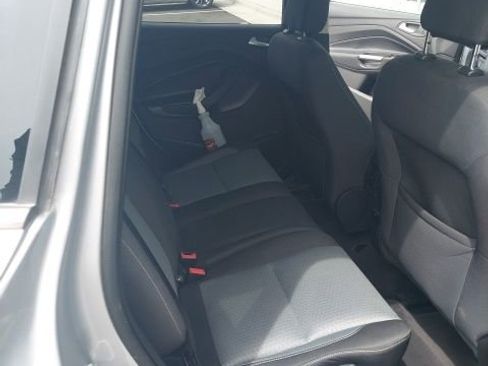 Used 2018 Ford Escape SE image 12