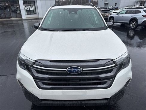 Used 2025 Subaru Forester Premium image 8