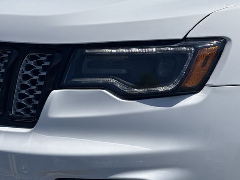 Used 2021 Jeep Grand Cherokee Laredo X AWD/4WD image 6