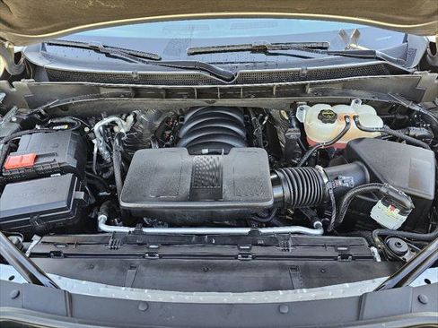 Used 2025 GMC Yukon XL Denali image 8