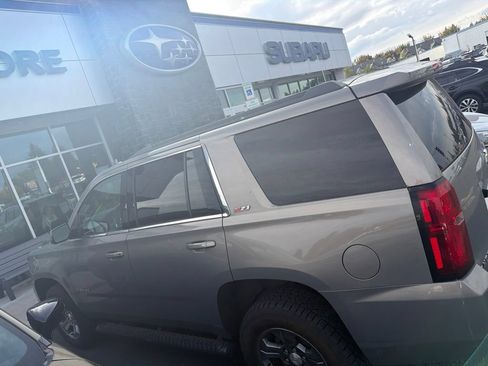 Used 2017 Chevrolet Tahoe LT w/ Luxury Package AWD/4WD image 6