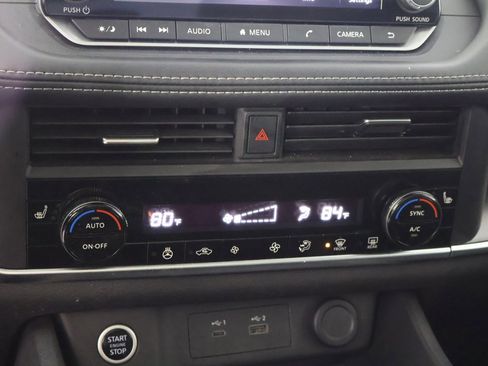 Used 2023 Nissan Rogue SV w/ SV Premium B Package image 40