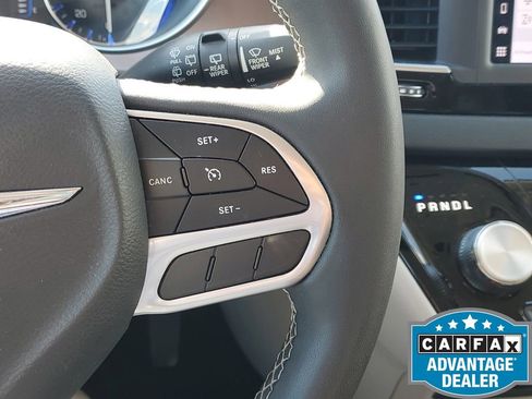 Used 2024 Chrysler Voyager LX image 27