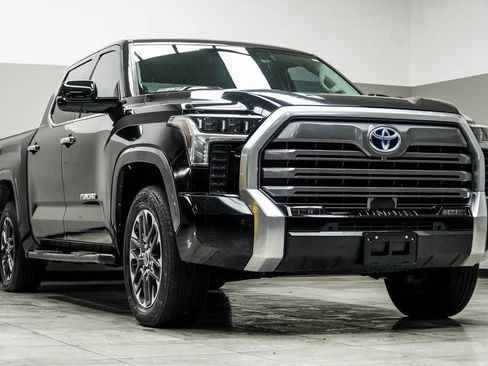 Used 2024 Toyota Tundra Limited AWD/4WD image 4